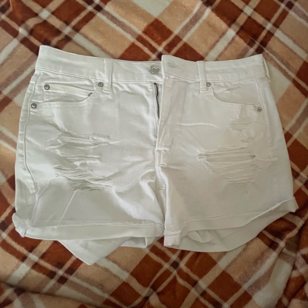 Tom girl midi distressed American eagle shorts